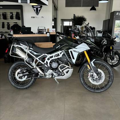 TRIUMPH TIGER 900 RALLY PRO 